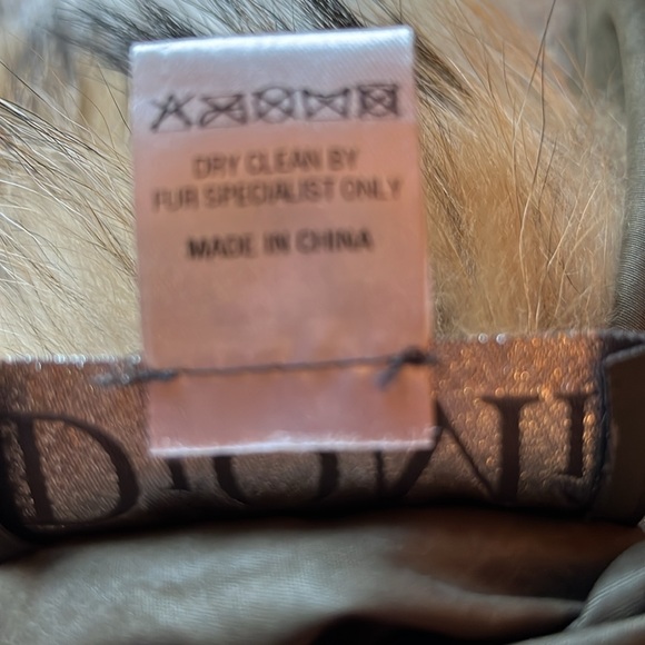 Diomi Fur Vest Rabbit/Raccoon Reversible Collared Medium - Picture 9 of 15